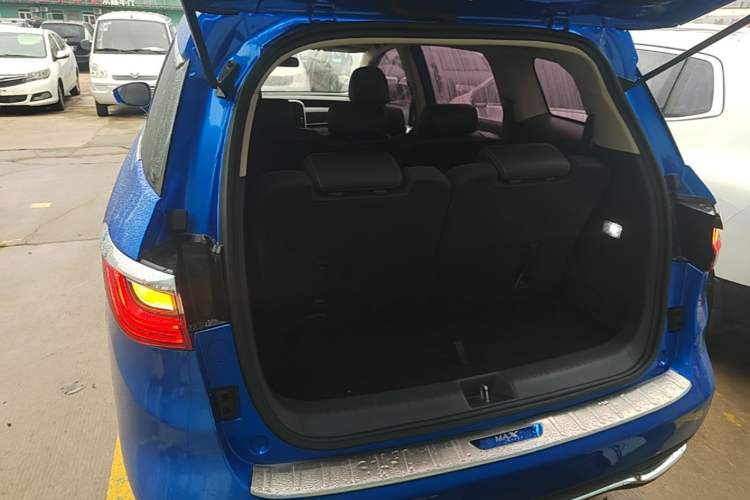 Used BYD Song MAX 2017 1.5T Automatic Smart Connect Prestige 7-Seater Trunk