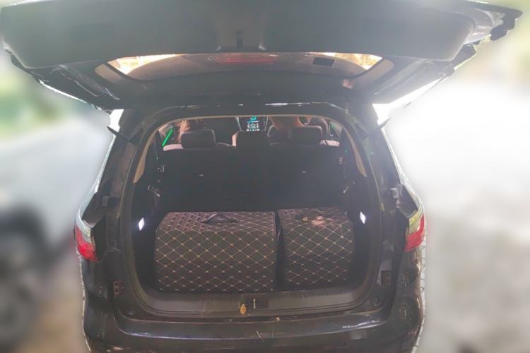 Used BYD Song MAX 2017 1.5T Automatic Smart Connect Elite 7-Seater Trunk