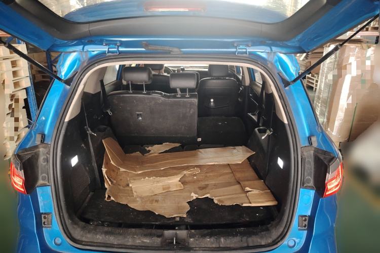 Used BYD Song MAX 2017 1.5T Automatic Smart Connect Prestige 7-Seater Trunk