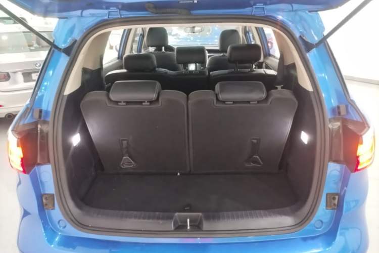 Used BYD Song MAX 2017 1.5T Automatic Smart Connect Elite 7-Seater Trunk