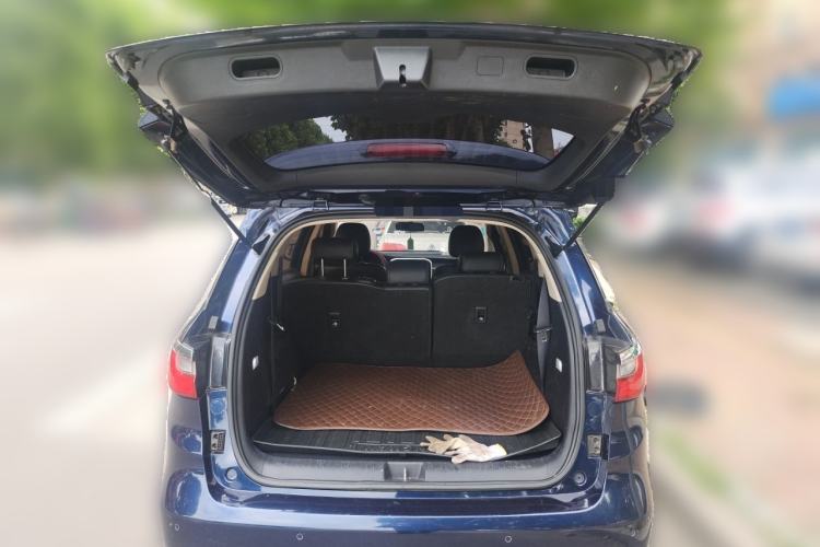 Used BYD Song MAX 2017 1.5T Automatic Smart Connect Elite 7-Seater Trunk