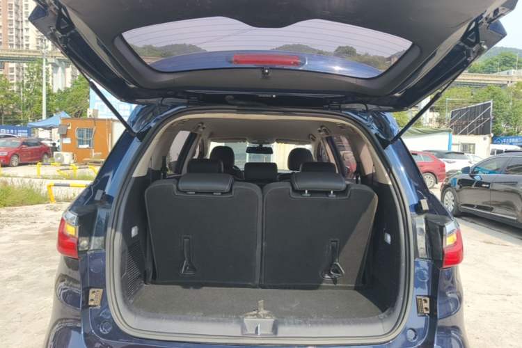 Used BYD Song MAX 2017 1.5T Manual Smart Connect Luxury 7-Seater Trunk