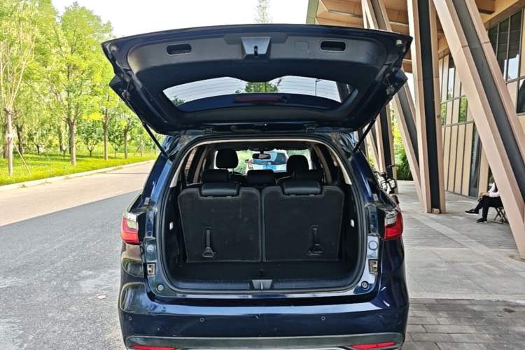 Used BYD Song MAX 2017 1.5T Manual Smart Connect Luxury 7-Seater Trunk