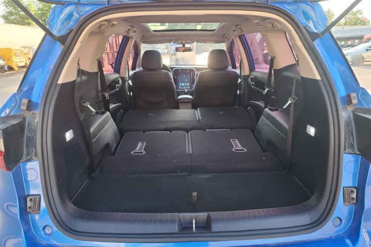 Used BYD Song MAX 2017 1.5T Automatic Smart Connect Elite 7-Seater Trunk