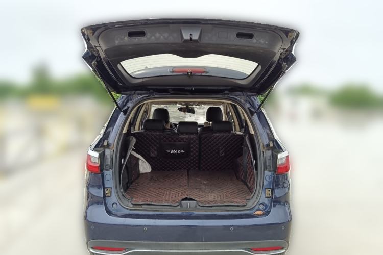 Used BYD Song MAX 2017 1.5T Manual Smart Connect Luxury 7-Seater Trunk