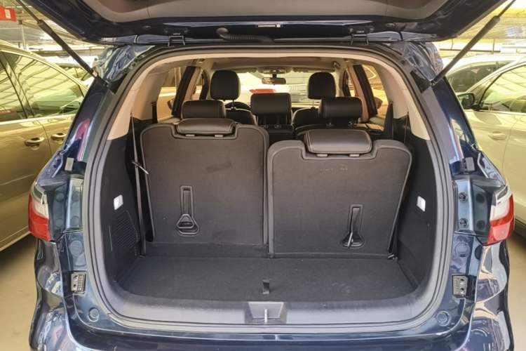 Used BYD Song MAX 2017 1.5T Automatic Smart Connect Elite 7-Seater Trunk