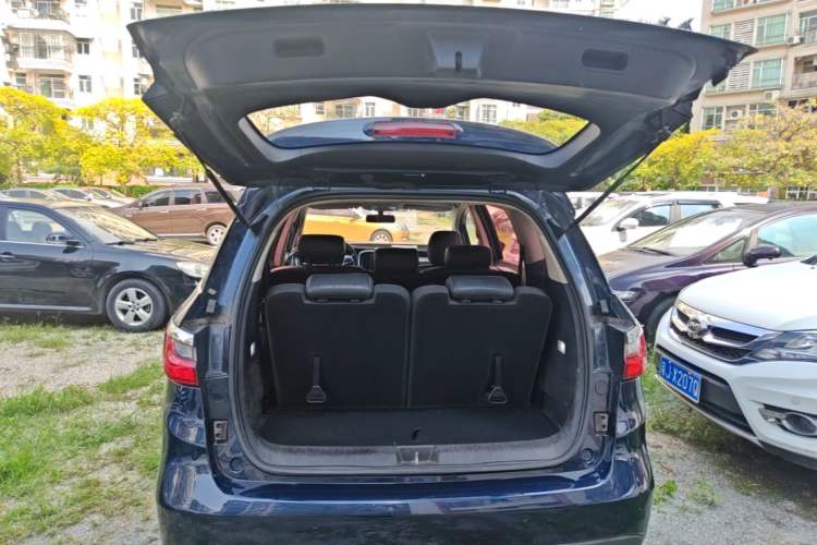 Used BYD Song MAX 2017 1.5T Automatic Smart Connect Elite 7-Seater Trunk