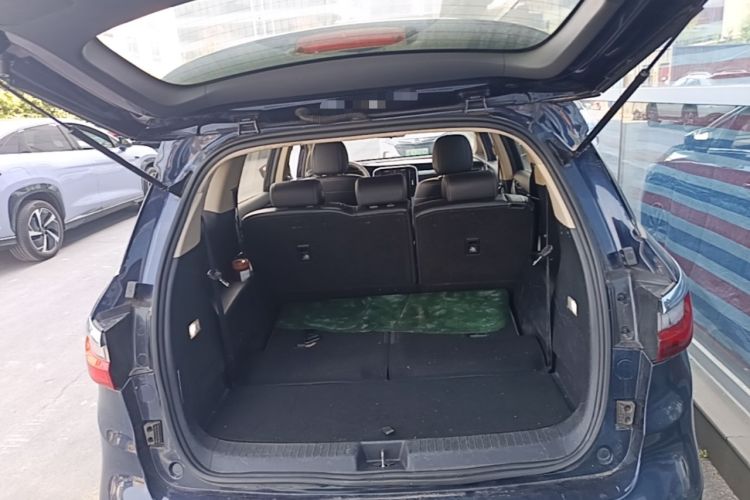 Used BYD Song MAX 2017 1.5T Automatic Smart Connect Elite 7-Seater Trunk