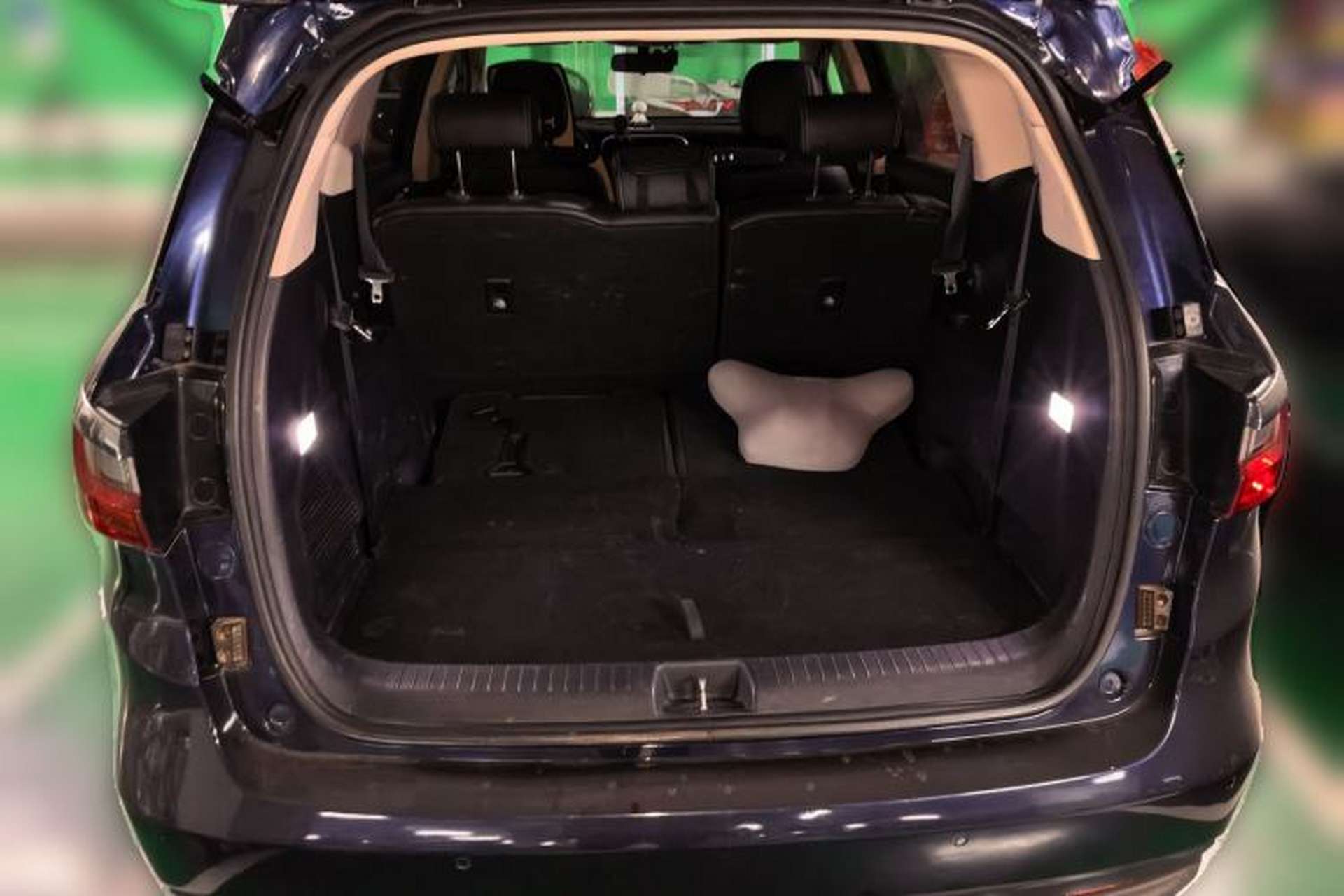 Used BYD Song MAX 2017 1.5T Automatic Smart Connect Prestige 7-Seater Trunk