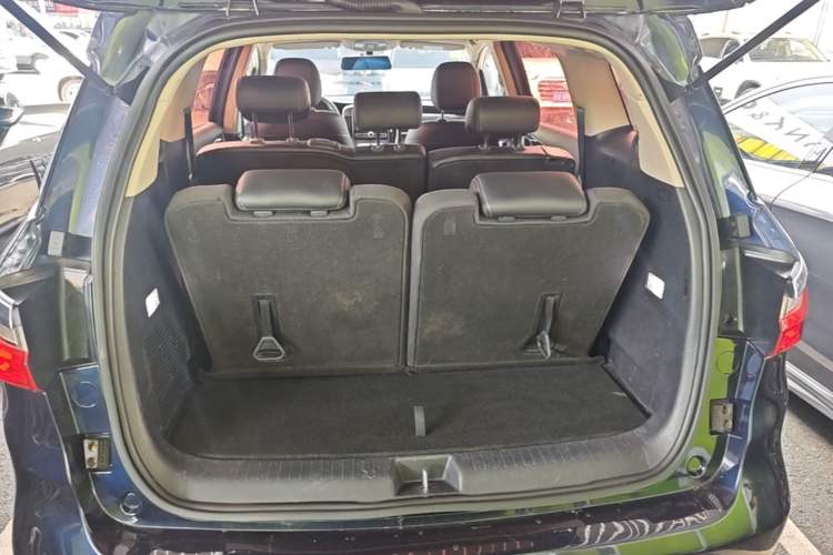 Used BYD Song MAX 2017 1.5T Manual Smart Connect Luxury 7-Seater Trunk