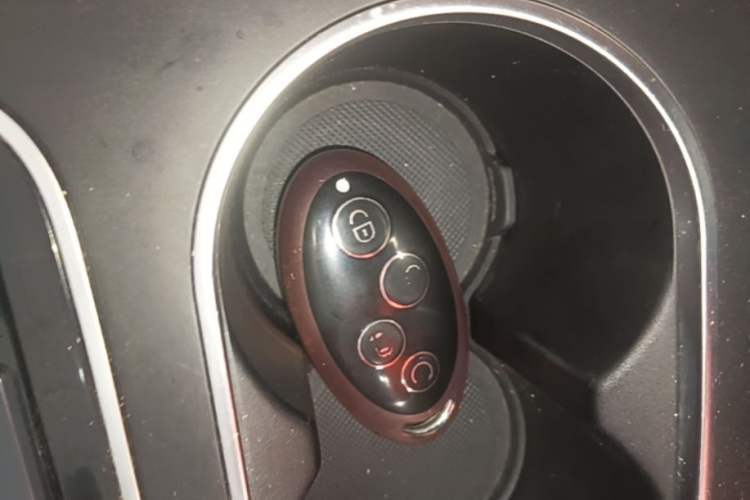 Used BYD Song MAX 2017 1.5T Automatic Smart Connect Elite 7-Seater Vehicle Key