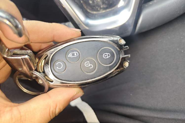 Used BYD Song MAX 2017 1.5T Automatic Smart Connect Elite 7-Seater Vehicle Key