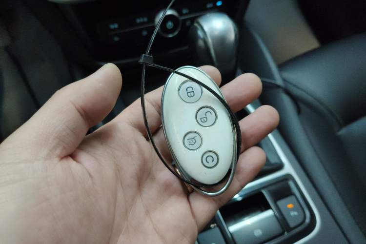 Used BYD Song MAX 2017 1.5T Automatic Smart Connect Elite 7-Seater Vehicle Key