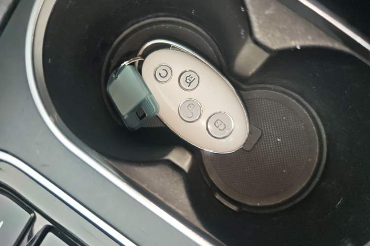 Used BYD Song MAX 2017 1.5T Automatic Smart Connect Prestige 7-Seater Vehicle Key