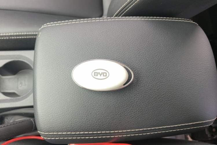 Used BYD Song MAX 2017 1.5T Manual Smart Connect Luxury 7-Seater Vehicle Key
