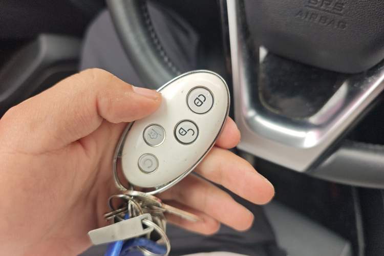 Used BYD Song MAX 2017 1.5T Automatic Smart Connect Elite 7-Seater Vehicle Key