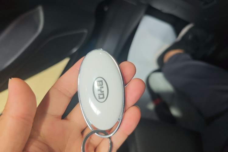 Used BYD Song MAX 2017 1.5T Automatic Smart Connect Elite 7-Seater Vehicle Key