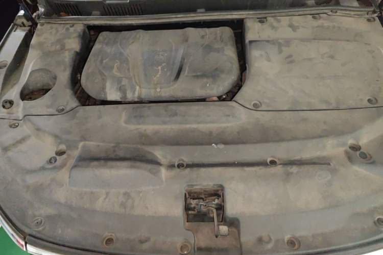Used BYD Song MAX 2017 1.5T Automatic Smart Connect Elite 7-Seater Engine Bay
