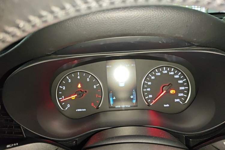 Used BYD Song MAX 2017 1.5T Automatic Smart Connect Elite 7-Seater Instrument Cluster