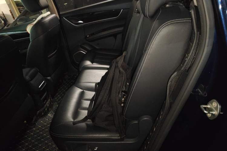 Used BYD Song MAX 2017 1.5T Automatic Smart Connect Elite 7-Seater Left Rear Seat