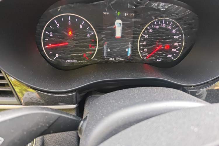 Used BYD Song MAX 2017 1.5T Automatic Smart Connect Luxury 7-Seater Odometer Close Up