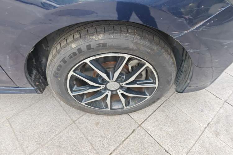 Used BYD Song MAX 2017 1.5T Automatic Smart Connect Luxury 7-Seater Right Front Wheel Hub