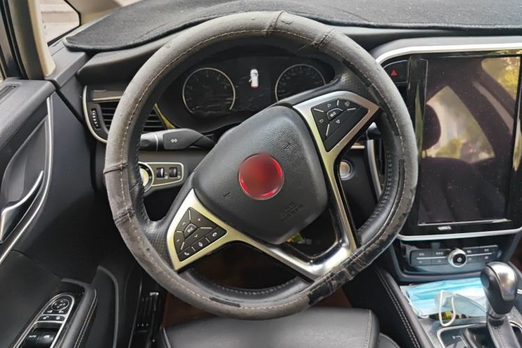 Used BYD Song MAX 2017 1.5T Automatic Smart Connect Luxury 7-Seater Steering Wheel
