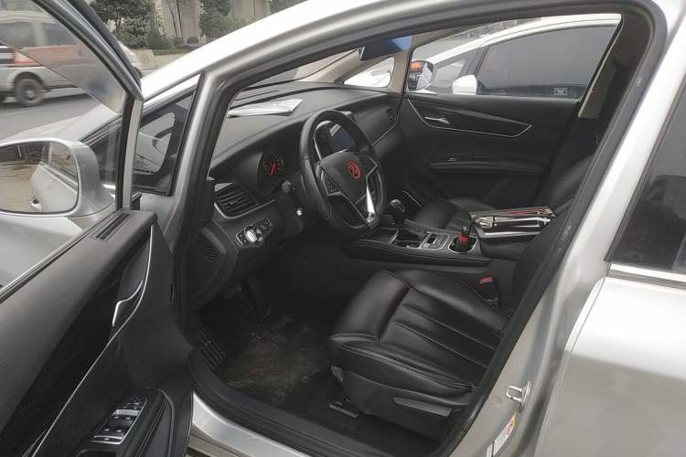 Used BYD Song MAX 2017 1.5T Automatic Smart Connect Elite 7-Seater Driver Seat