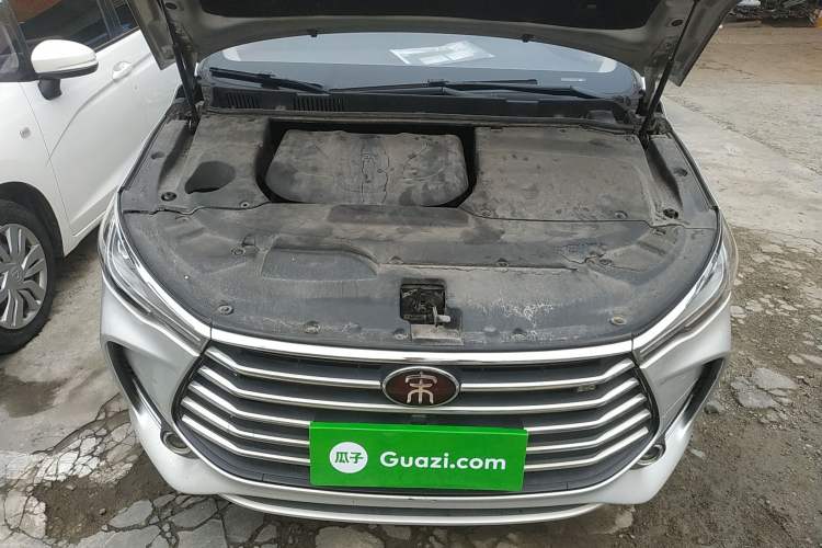 Used BYD Song MAX 2017 1.5T Automatic Smart Connect Elite 7-Seater Engine Bay