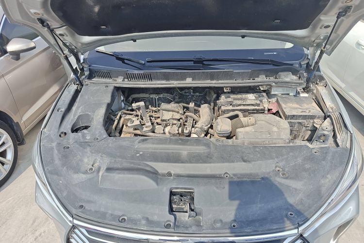 Used BYD Song MAX 2017 1.5T Automatic Smart Connect Elite 7-Seater Engine Bay