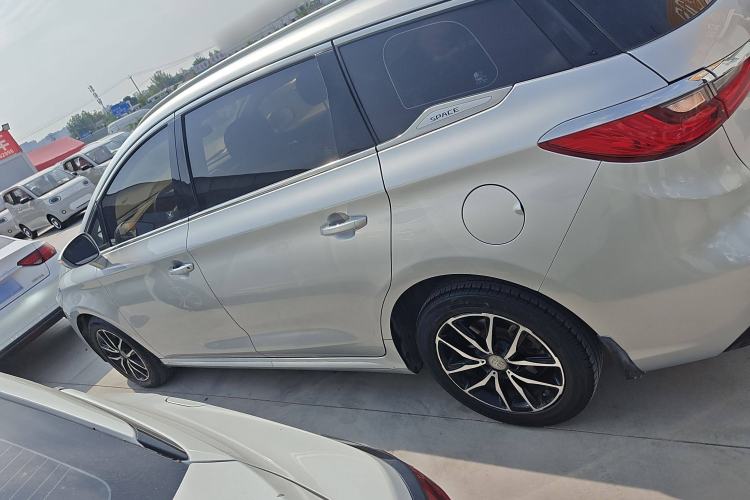 Used BYD Song MAX 2017 1.5T Automatic Smart Connect Elite 7-Seater Exterior 3