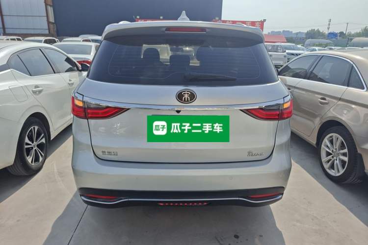 Used BYD Song MAX 2017 1.5T Automatic Smart Connect Elite 7-Seater Exterior 4