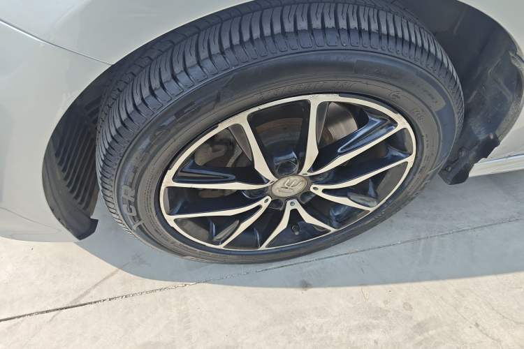 Used BYD Song MAX 2017 1.5T Automatic Smart Connect Elite 7-Seater Exterior 7