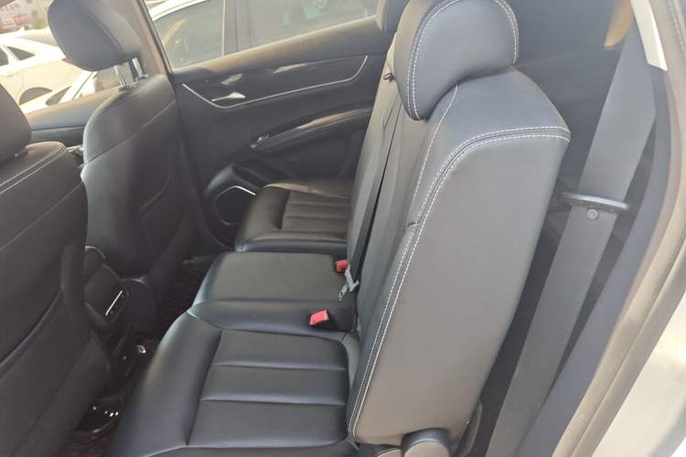 Used BYD Song MAX 2017 1.5T Automatic Smart Connect Elite 7-Seater Interior 4