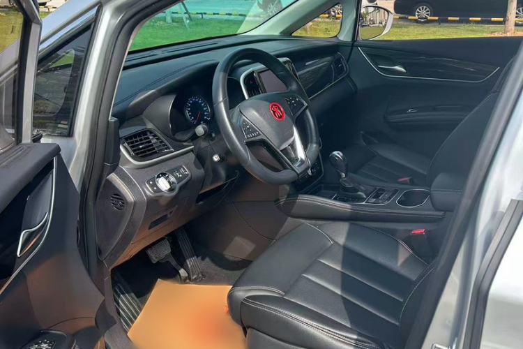 Used BYD Song MAX 2017 1.5T Automatic Smart Connect Elite 7-Seater Interior 4