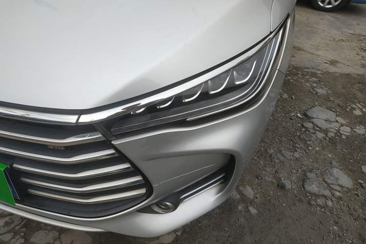 Used BYD Song MAX 2017 1.5T Automatic Smart Connect Elite 7-Seater Left Front Headlight
