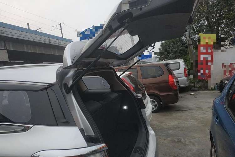 Used BYD Song MAX 2017 1.5T Automatic Smart Connect Elite 7-Seater Trunk