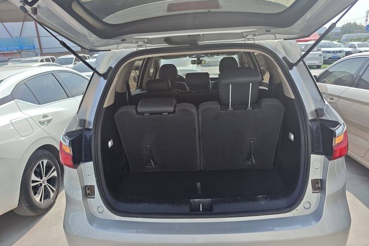 Used BYD Song MAX 2017 1.5T Automatic Smart Connect Elite 7-Seater Trunk