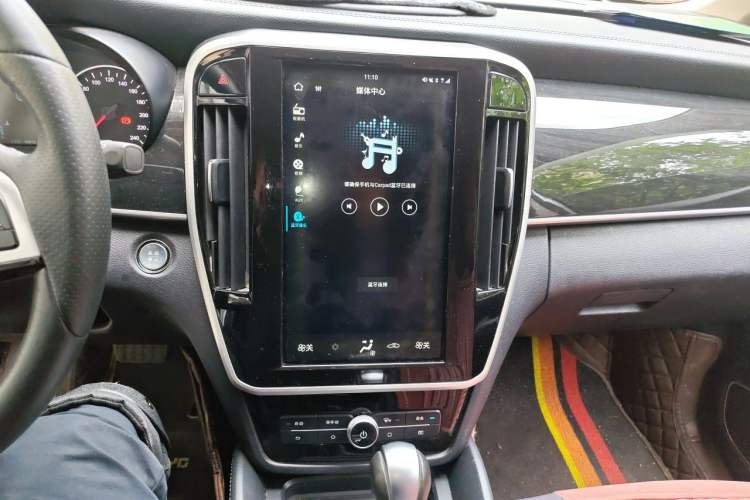 Used BYD Song MAX 2017 1.5T Automatic Smart Connect Luxury 7-Seater Audio And AC Panel