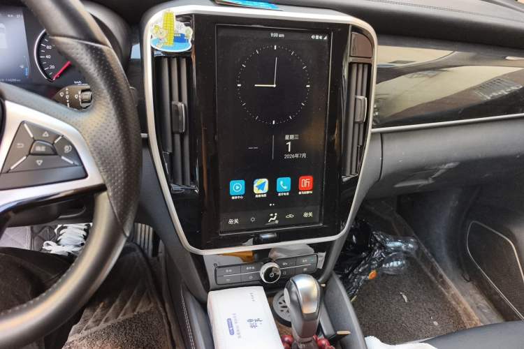 Used BYD Song MAX 2017 1.5T Automatic Smart Connect Luxury 7-Seater Audio And AC Panel