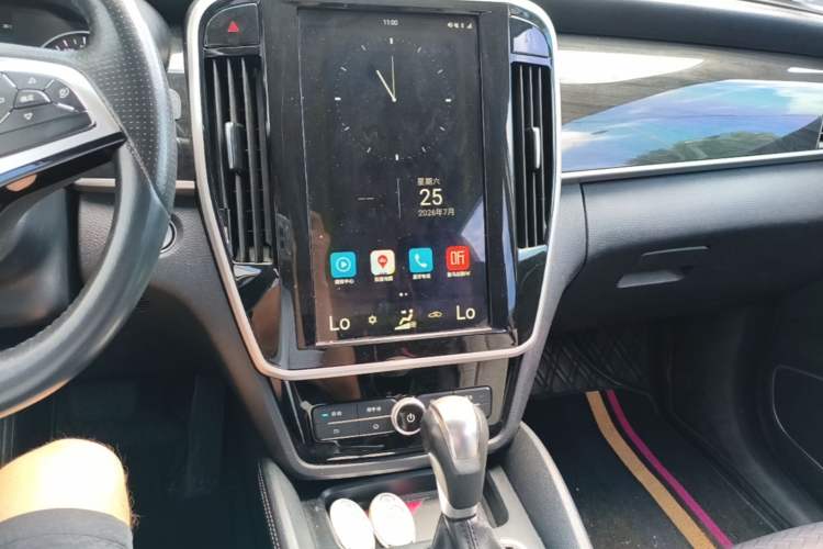 Used BYD Song MAX 2017 1.5T Automatic Smart Connect Luxury 7-Seater Audio And AC Panel