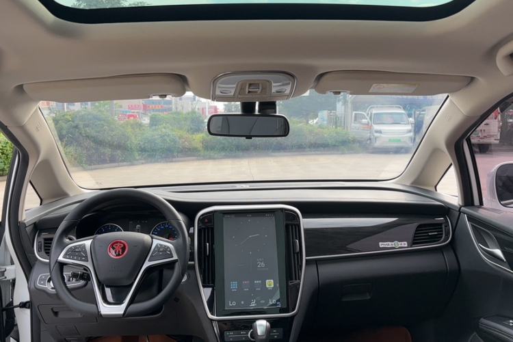 Used BYD Song MAX 2017 1.5T Automatic Smart Connect Elite 7-Seater Audio And AC Panel