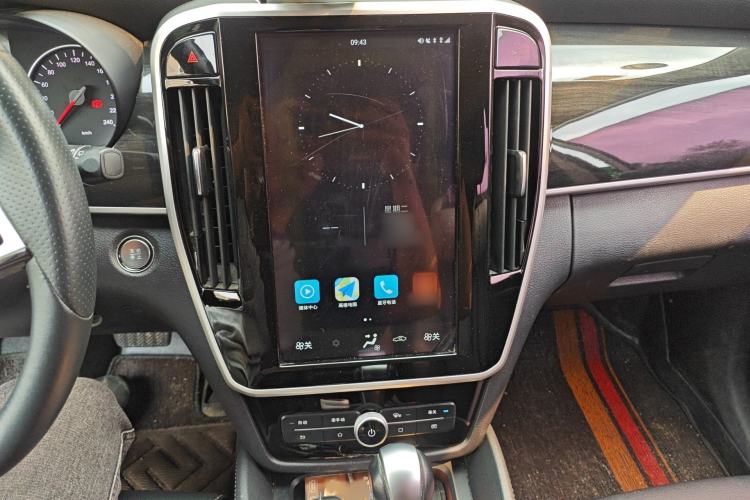 Used BYD Song MAX 2017 1.5T Automatic Smart Connect Luxury 7-Seater Audio And AC Panel