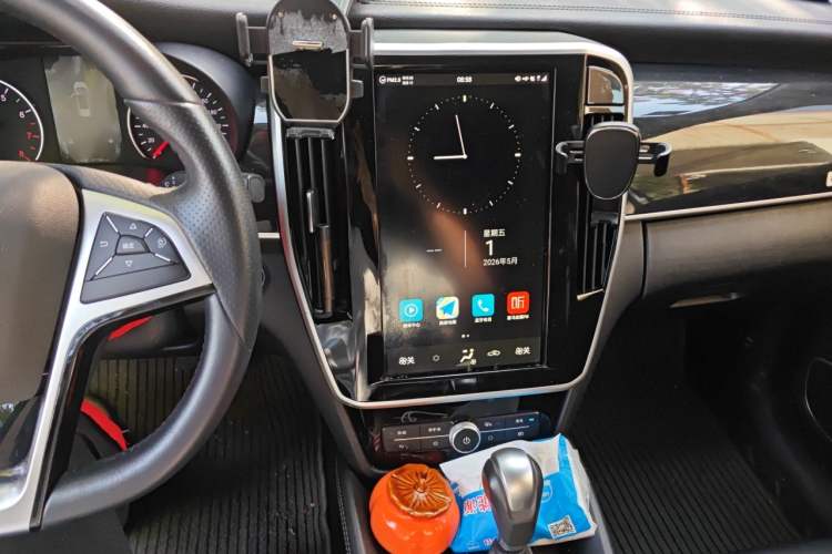 Used BYD Song MAX 2017 1.5T Automatic Smart Connect Elite 7-Seater Audio And AC Panel