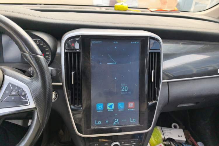 Used BYD Song MAX 2017 1.5T Automatic Smart Connect Elite 7-Seater Audio And AC Panel