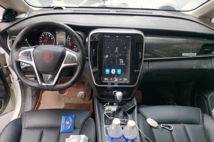 Used BYD Song MAX 2017 1.5T Automatic Smart Connect Elite 7-Seater Center Console