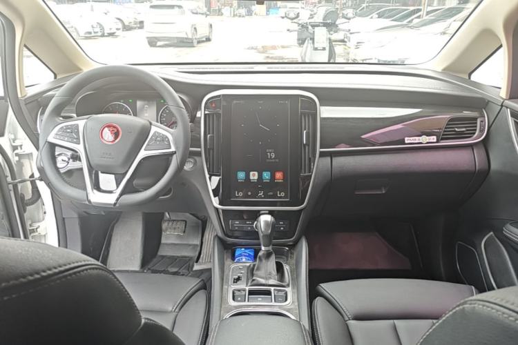 Used BYD Song MAX 2017 1.5T Automatic Smart Connect Elite 7-Seater Center Console