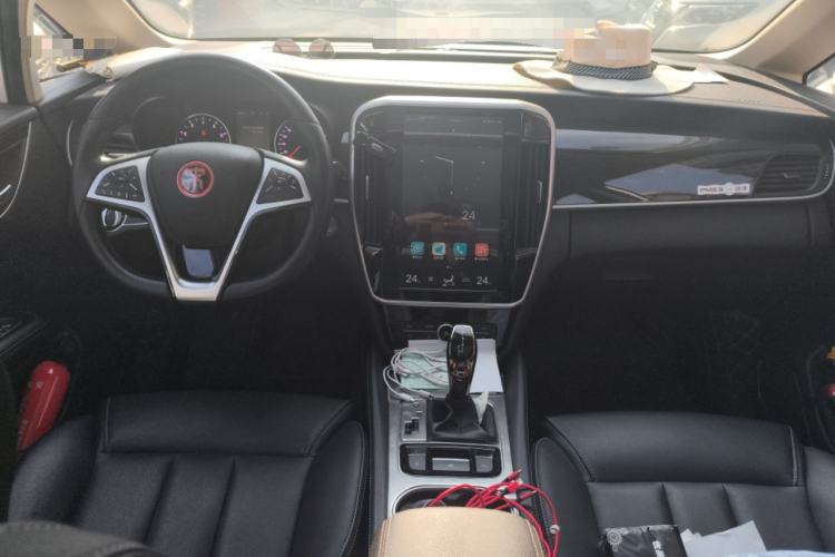 Used BYD Song MAX 2017 1.5T Automatic Smart Connect Elite 7-Seater Center Console