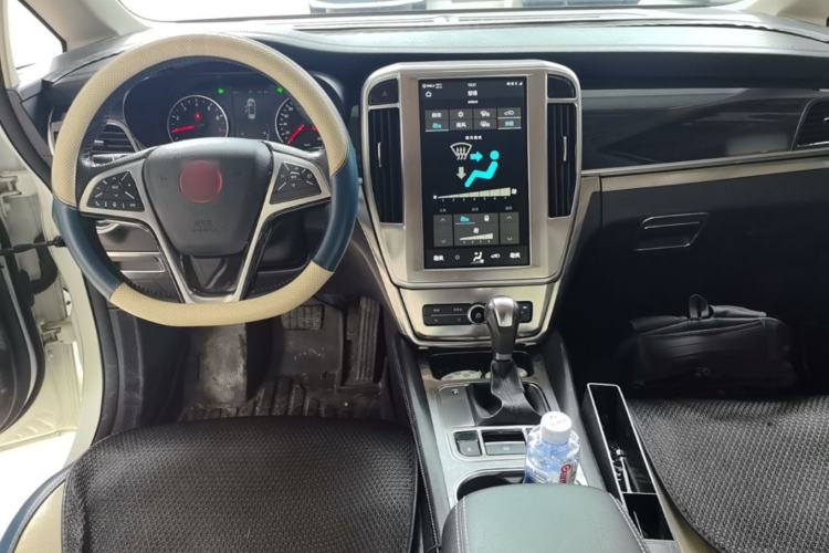 Used BYD Song MAX 2017 1.5T Automatic Smart Connect Elite 7-Seater Center Console