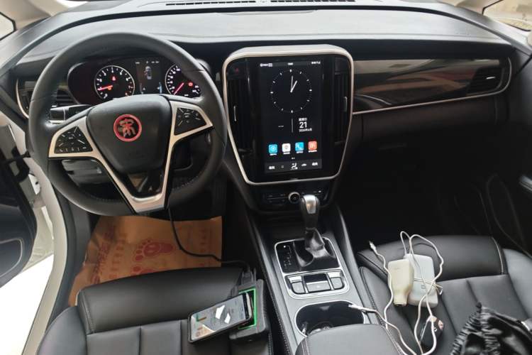 Used BYD Song MAX 2017 1.5T Automatic Smart Connect Elite 7-Seater Center Console